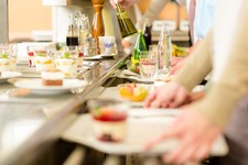 Cantine de restaurant Bruit causé par le flux d'étudiants dans une cantine